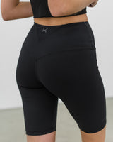 Essential_Biker_Shorts_Night_Black