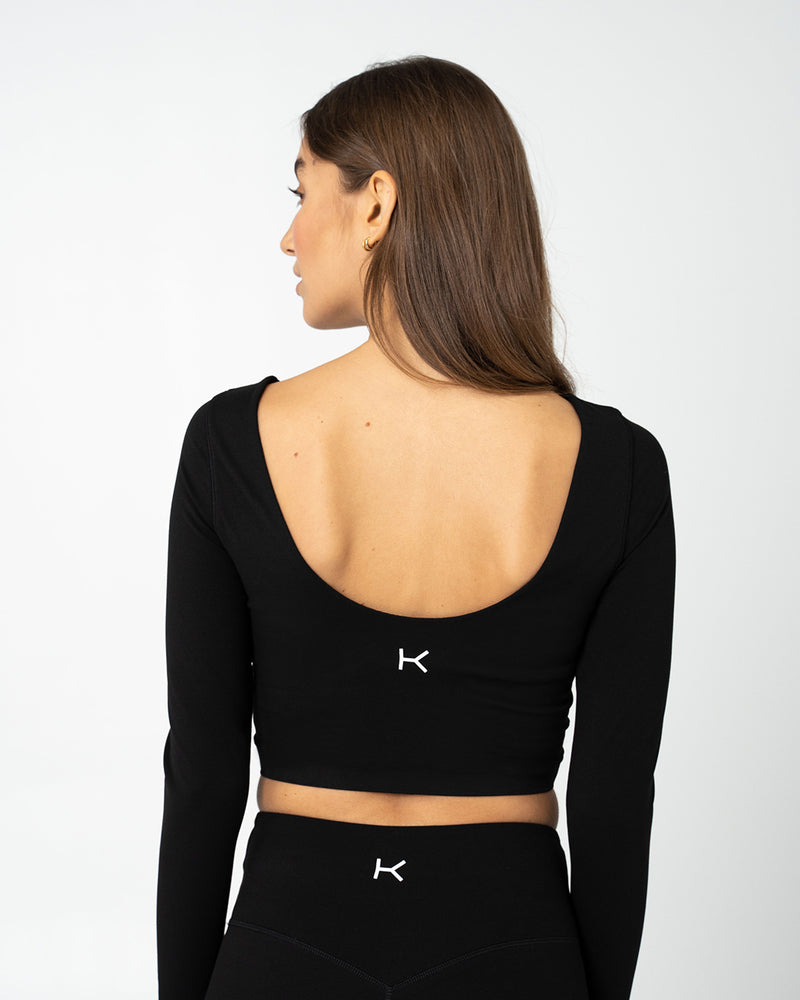 Essential Cropped Longsleeve Night Black